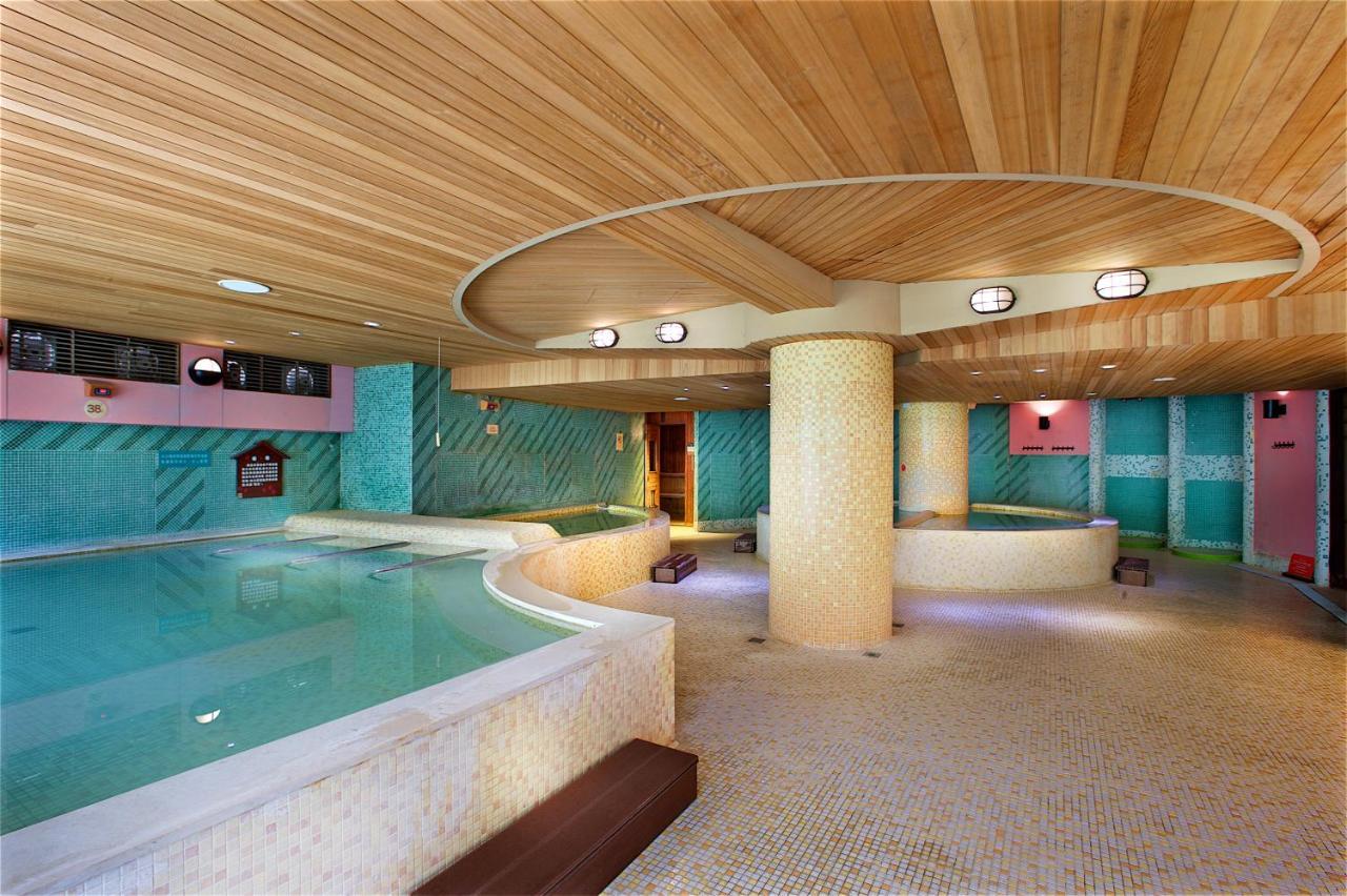 โฮเต็ล รอยัล ชิห์เพ็น Hotel Wenquan ภายนอก รูปภาพ A modern onsen in Japan